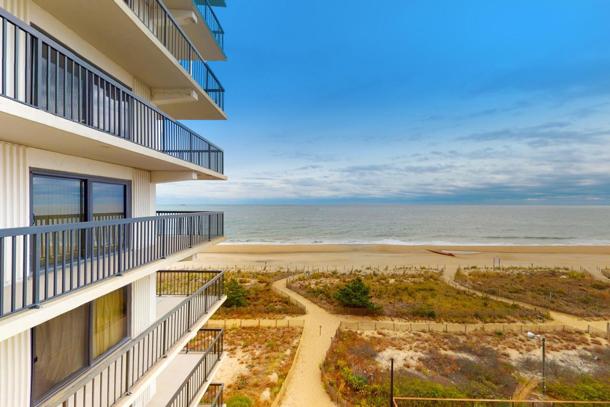 Sea Watch II Ocean City Quarto foto